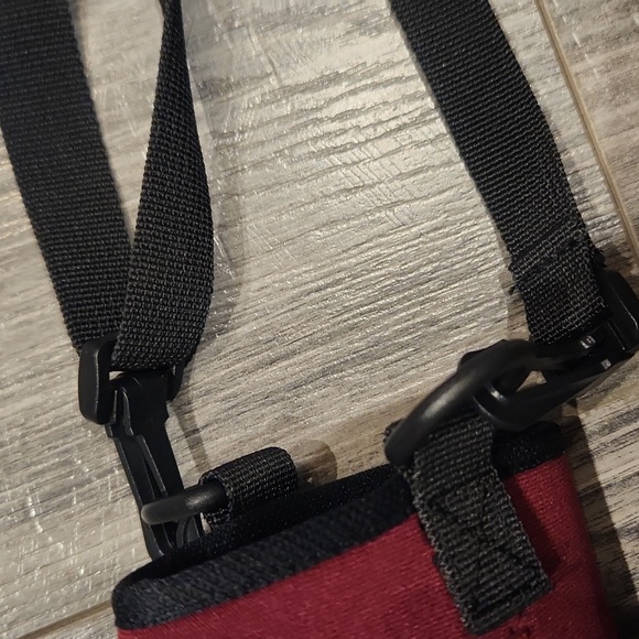 EUC Amherst Water Bottle Holder w/adjustable Straps - Picture 3 of 5